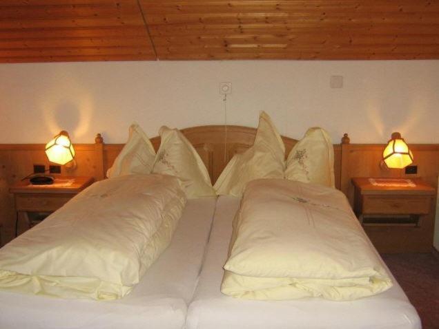 Hotel Hirschen Alt St. Johann Zimmer foto